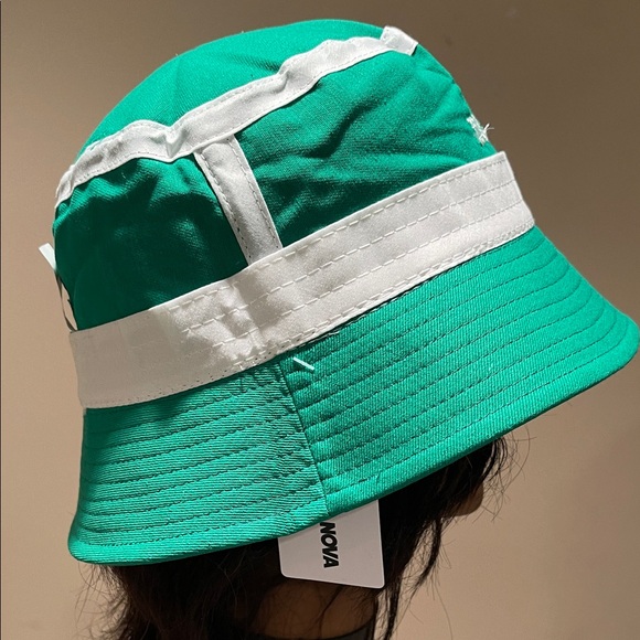 Fashion Nova Vibrant Green Statement Bucket Hat - Picture 6 of 8
